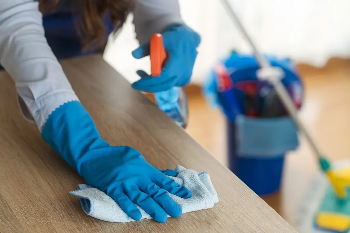 Housekeeper vs maid? Hire a Professional maid service to clean your Sedona home, with cleaning supplies included